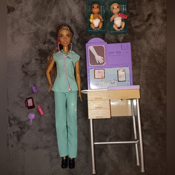 HUGE BARBIE DOLL DOCTOR PRENATAL NURSE BUNDLE - Picture 2 of 14